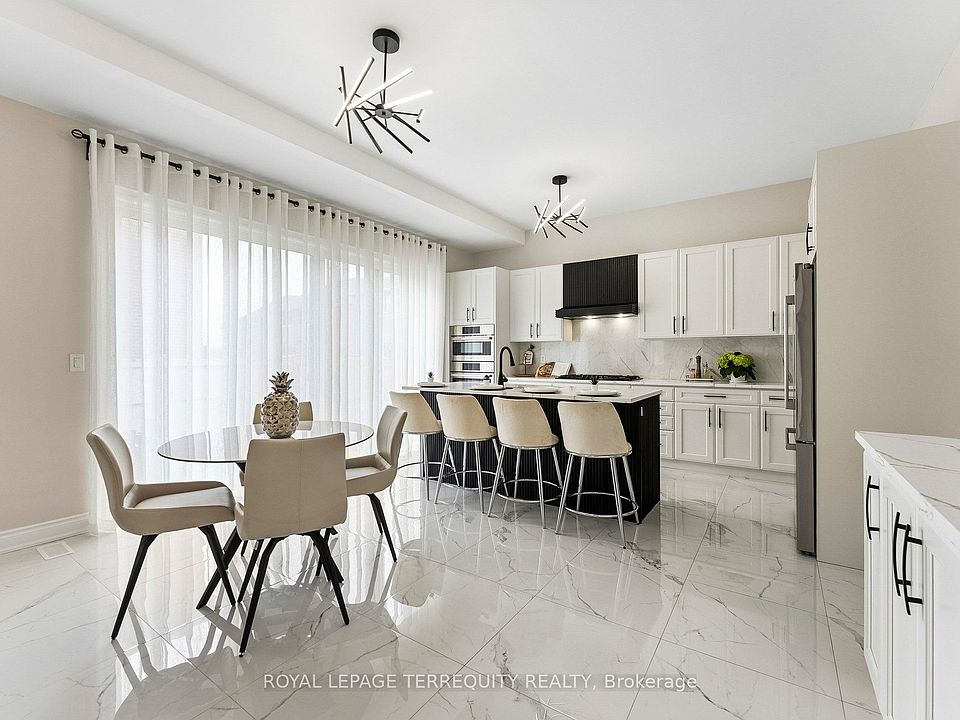 1st image of 7 Ballanview Ct