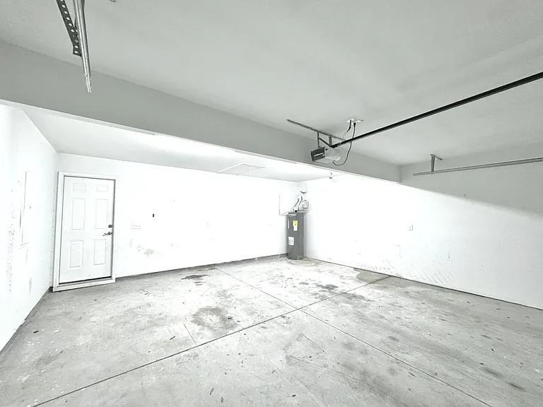704 E Chestnut Ave — Photo 31