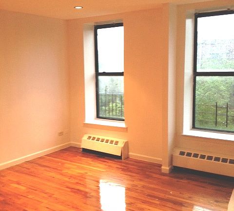 2nd image of 70 Saint Johns Pl APT 4