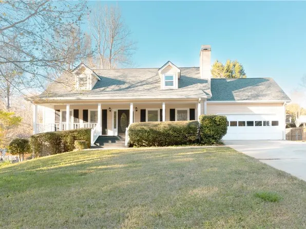 4791 Hiawatha Dr, Gainesville, GA 30506