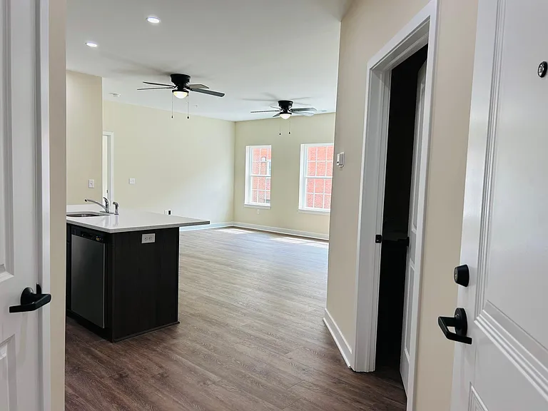 222 South Blvd — Photo 13
