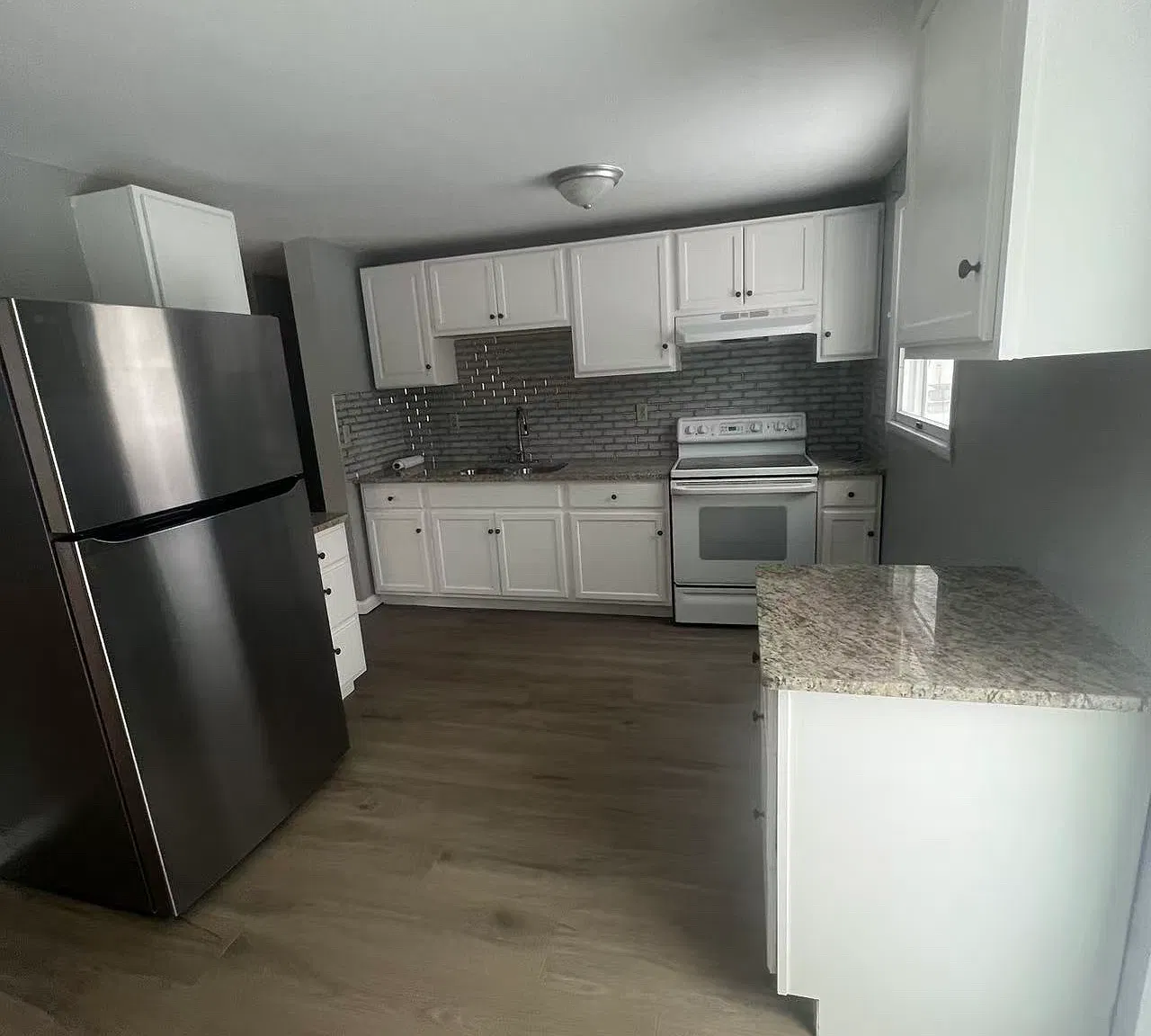 3 bed, 1508 sqft, $2,380 — Photo 2