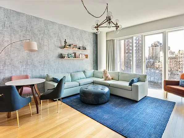 122 Greenwich Ave APT 15, New York, NY 10011