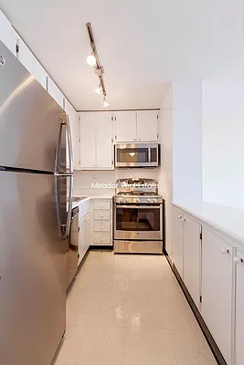 Rented by Mirador Real Estate | media 21