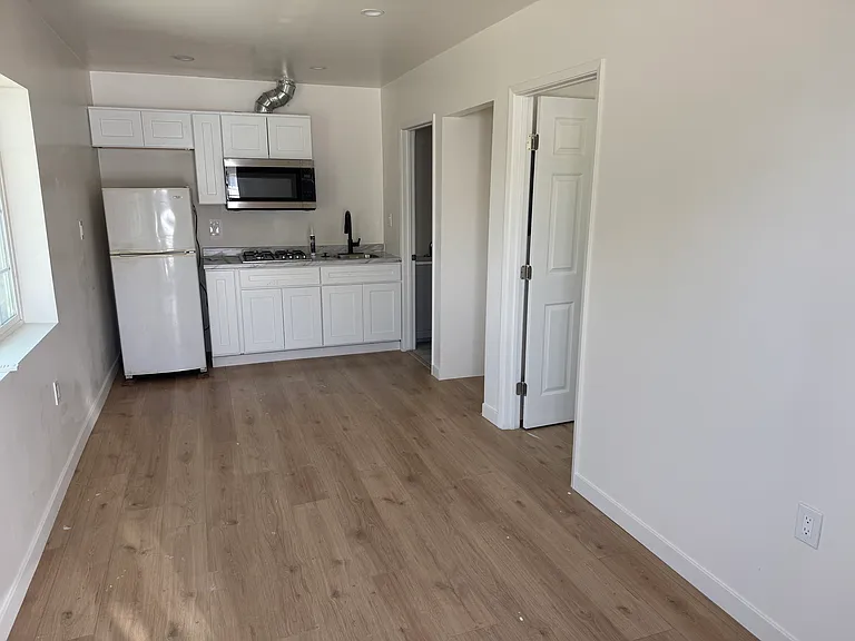 19339 Vanowen St #B — Photo 18