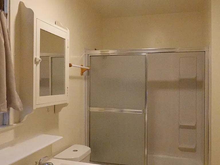 608 1/2 Sierra Blvd #A — Photo 14