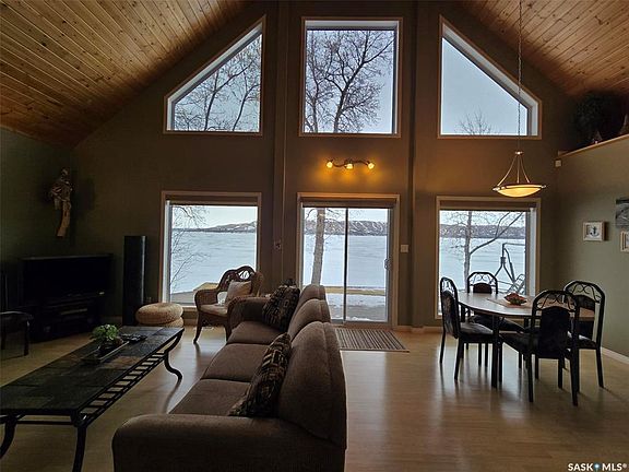 3rd image of 106 Seashell ROAD