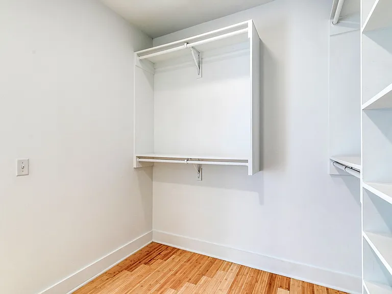 919 N 5th St #13 — Photo 7