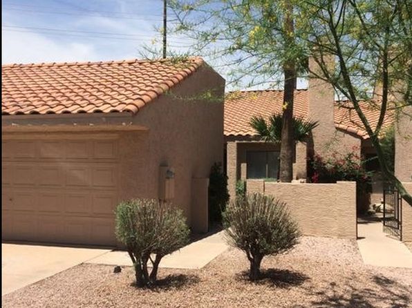 304 E Bluebell Ln