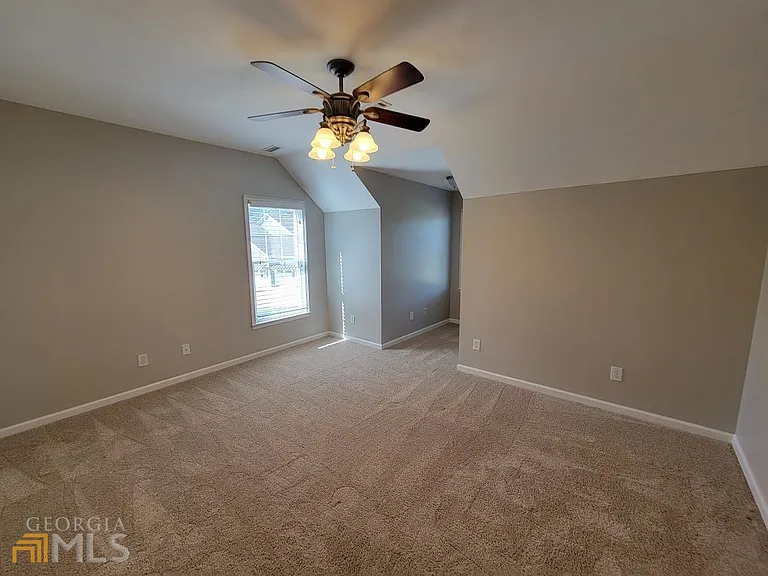 125 Farmington Dr — Photo 20