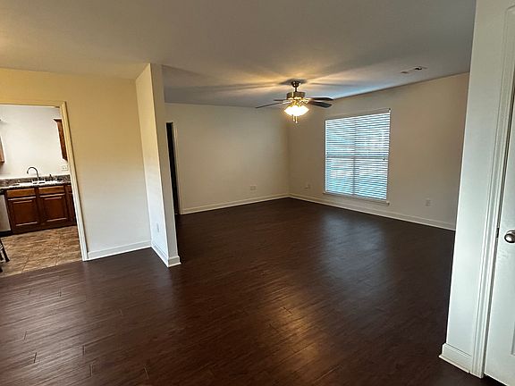 5th image of 1025 Hope Ln