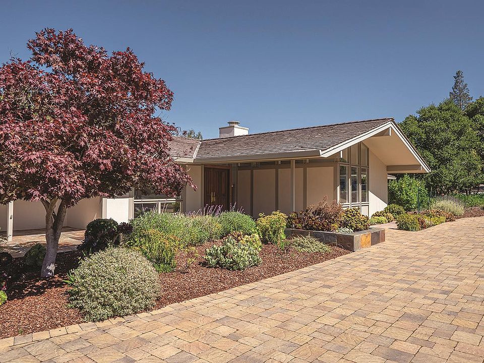 1st image of 30 Redwood Dr