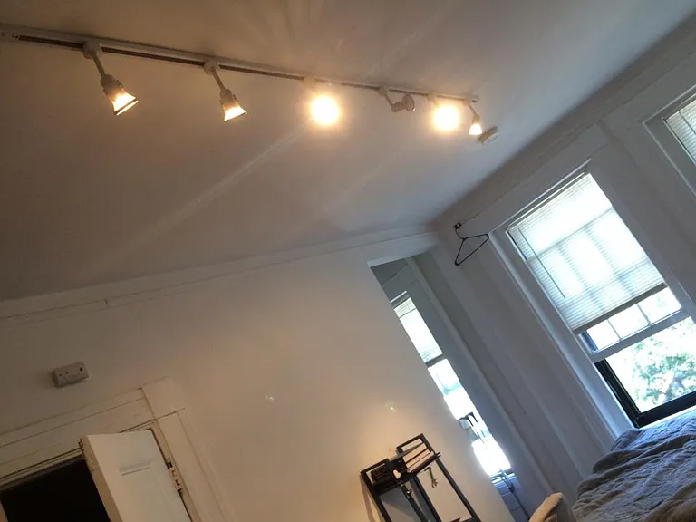 52 S Russell St — Photo 7