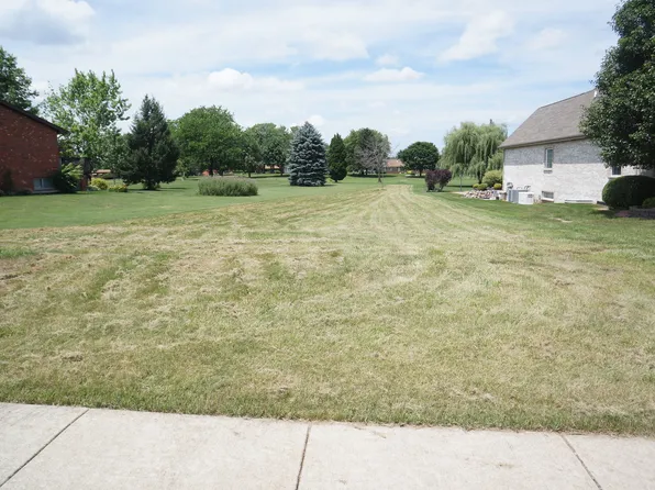 371 Fairway Dr, Beecher, IL 60401
