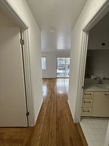 Floor plan 203