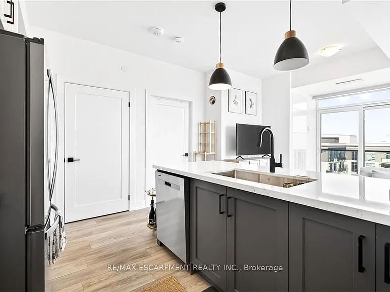 470 Dundas St E #710 — Photo 6