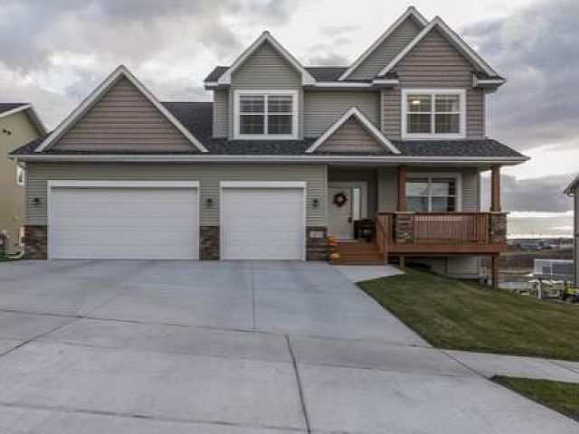 1st image of 2631 E Calgary Ave