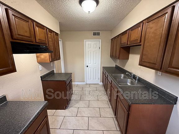 4th image of 3662 Kerwin Dr