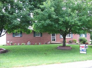 23 Lane Dr N, Bethany, IL 61914
