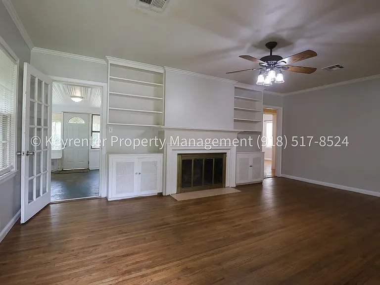 3322 E 23rd St — Photo 5