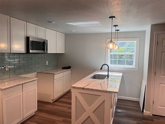 4th image of 521 Morgan St