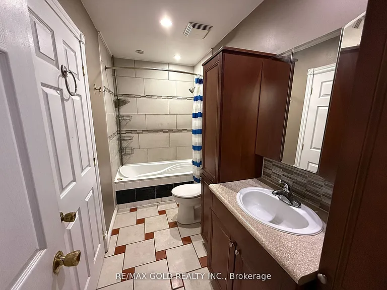 24 Eastwood Dr #MAIN — Photo 7