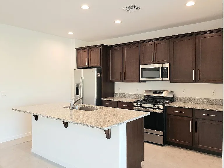 15684 W Jackson St — Photo 5