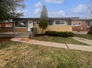 8265 Haskell Dr, Cincinnati, OH 45239