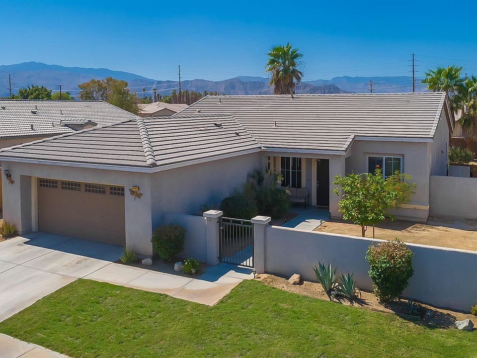 1st image of 44471 Avenida Hanna