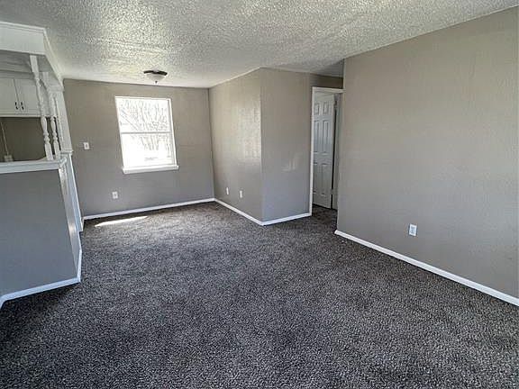 4th image of 1912 Lariet Ln
