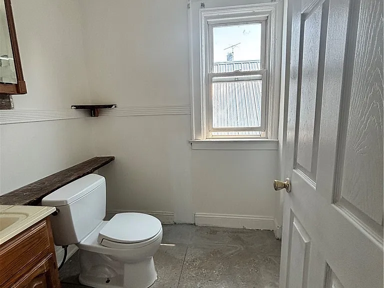 215 Ludington St #2 — Photo 11