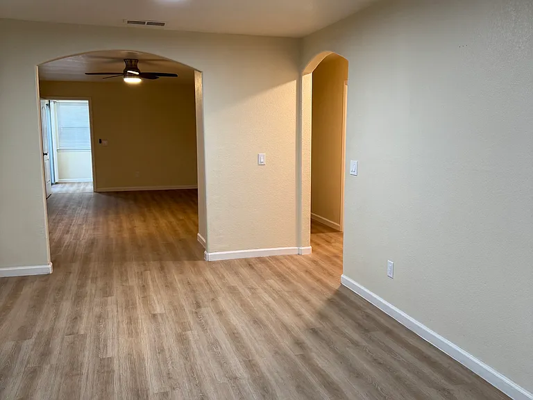 3520 Y St #2 — Photo 7