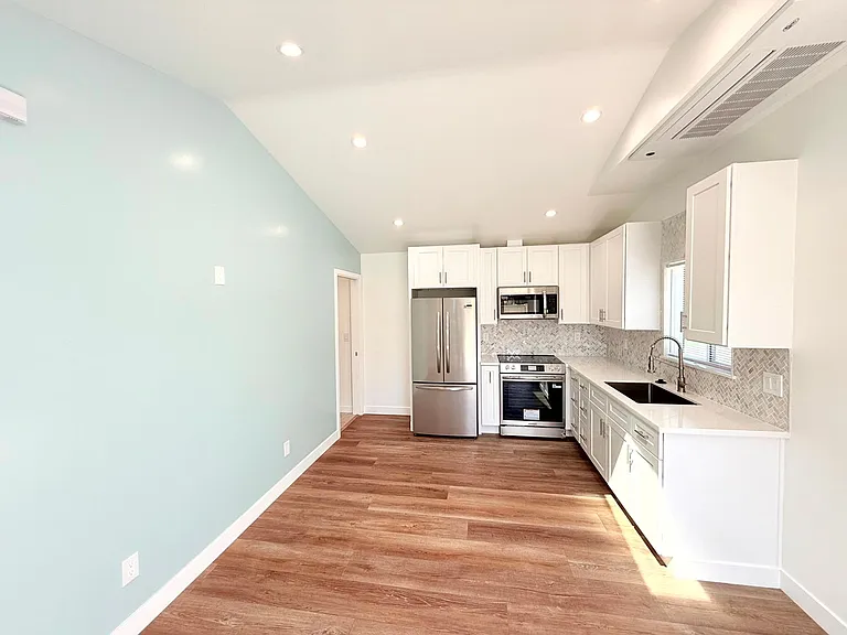 10839 Fellows Avenue — Photo 2
