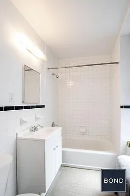 Rented by Bond New York | media 8