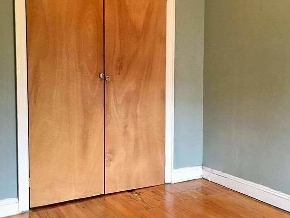 3rd image of 142 Bedford Ave APT 3