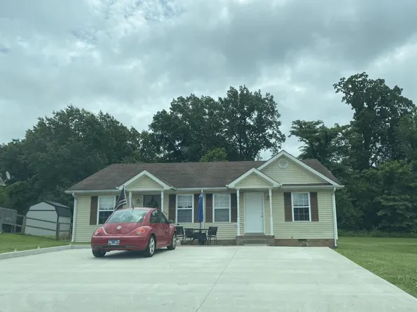 1600 Hannibal Dr, Oak Grove, KY 42262