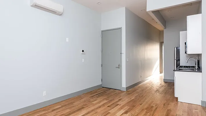 Rented by Nooklyn NYC LLC | media 45