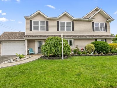 79 Beech Lane, Hicksville, NY, 11801