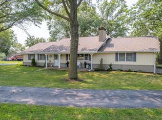 6101 Frontier Rd, Lincoln, NE 68516