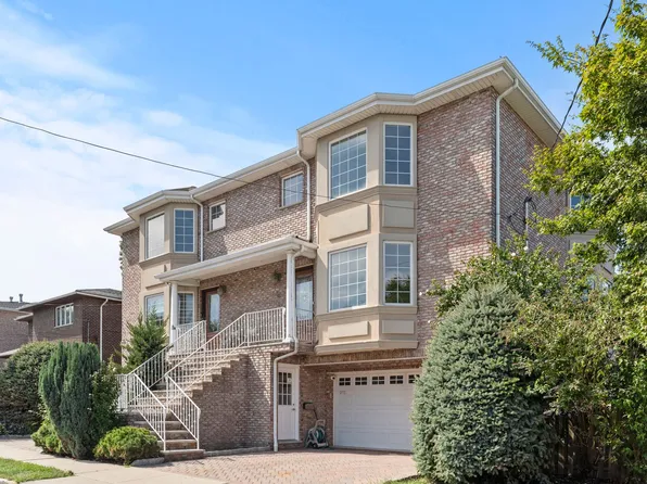 48 E Central Blvd, Palisades Park, NJ 07650