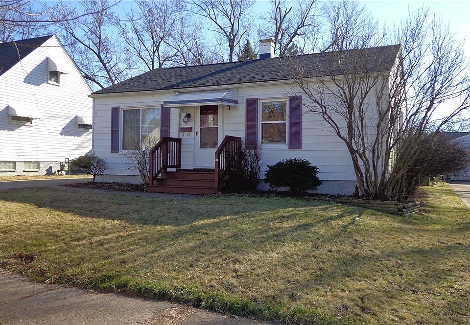 1st image of 166 John St