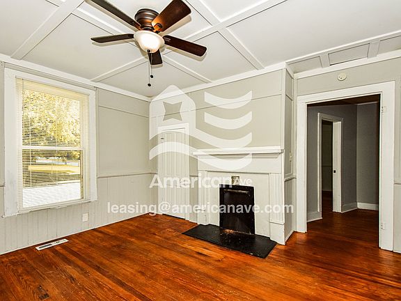 5621_003_living_room_4.jpg