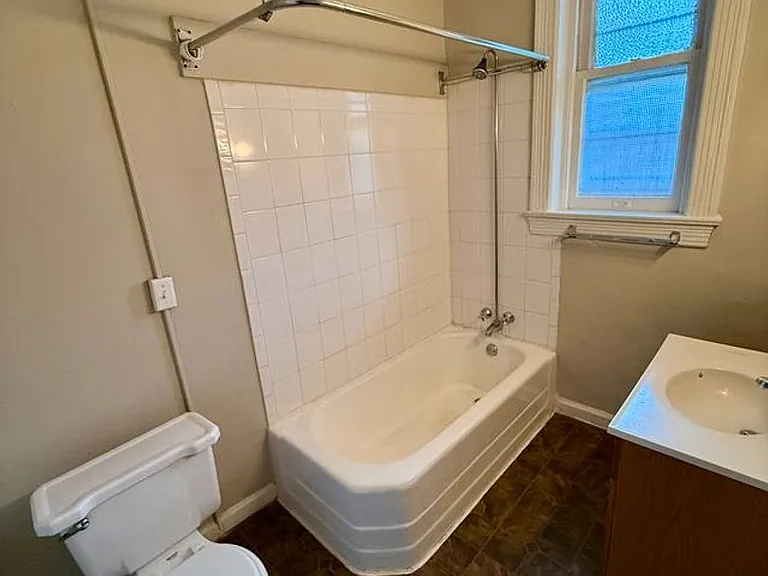 2826 Nebraska Ave — Photo 6