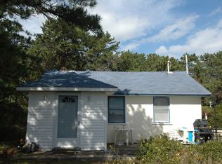 637 Lazy Point Rd, Amagansett, NY --