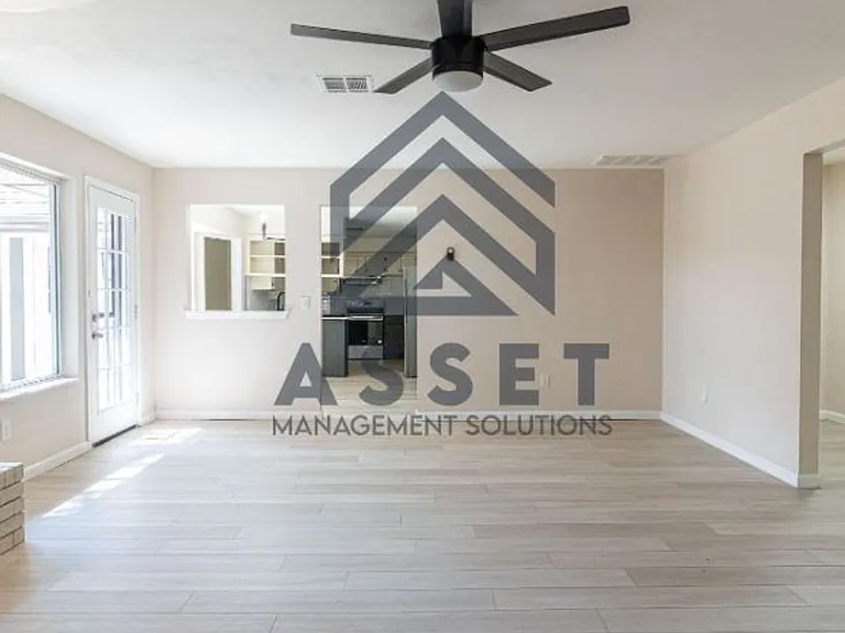 801 Cogswell Cir — Photo 5