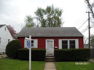 911 Harriet Ave, Aurora, IL 60505