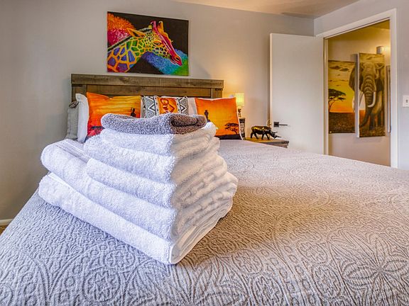 TWIGA ROOM