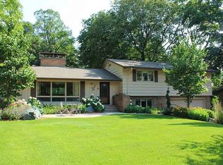 674 Mississippi River Blvd S, Saint Paul, MN 55116