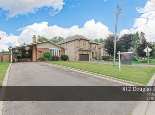 812 Douglas Ave, Pickering, ON L1W 1N3