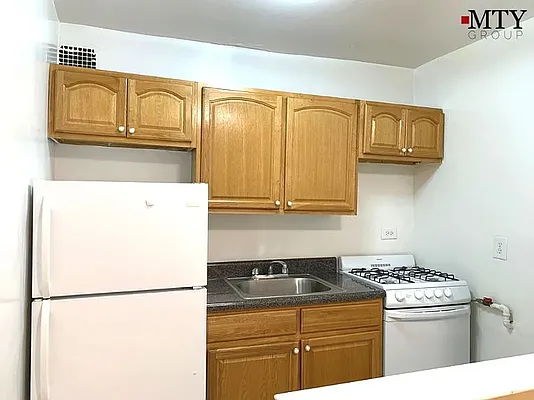 Rented by Koriny NYC LLC | media 3